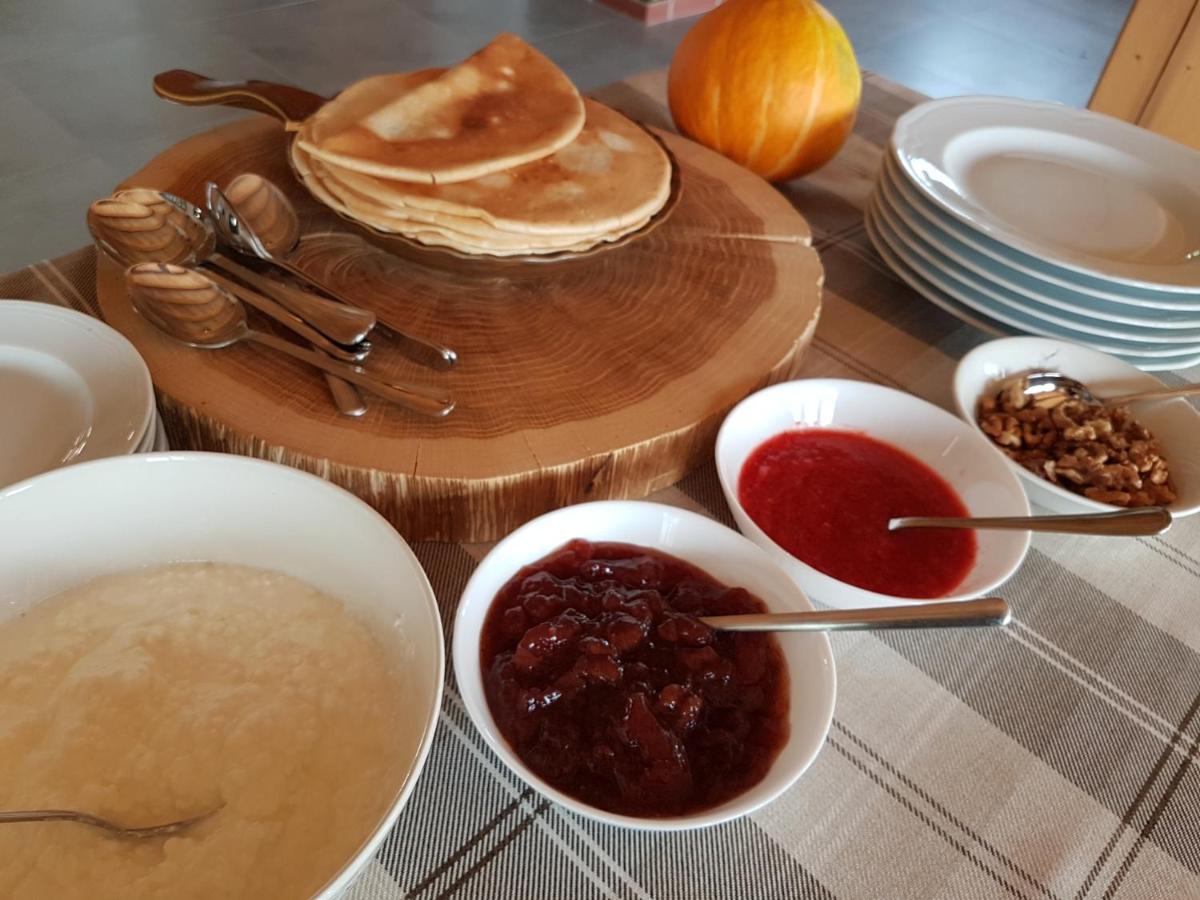 Wypoczynek Pod Lipami Bed and Breakfast Ruciane-Nida Buitenkant foto