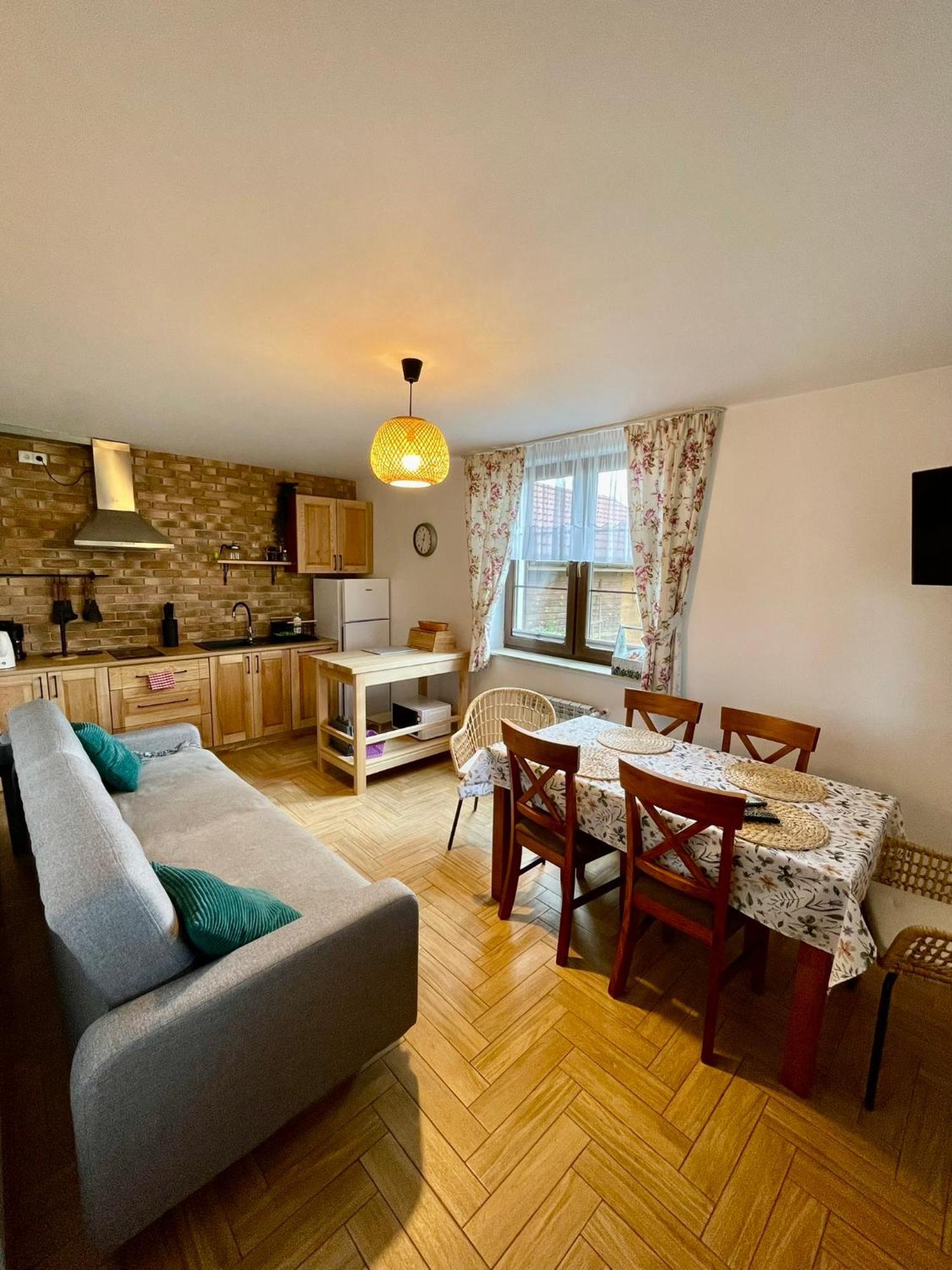 Wypoczynek Pod Lipami Bed and Breakfast Ruciane-Nida Buitenkant foto